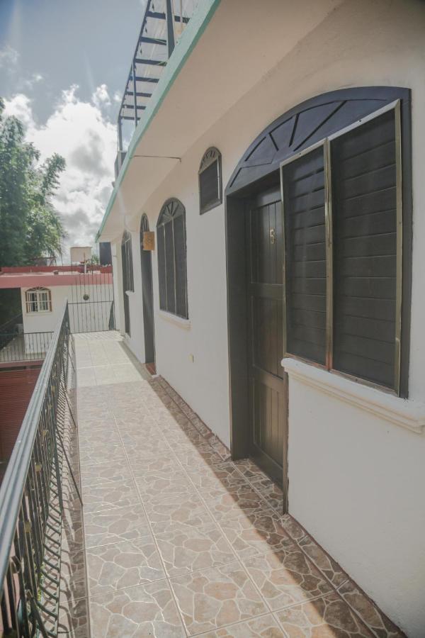 Navieros Rooms บากาลาร์ ภายนอก รูปภาพ