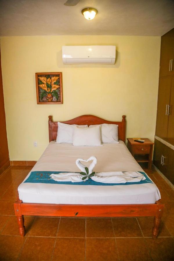 Navieros Rooms บากาลาร์ ภายนอก รูปภาพ
