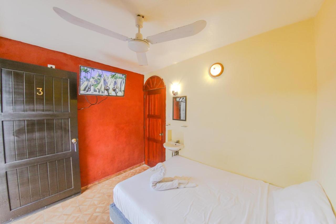 Navieros Rooms บากาลาร์ ภายนอก รูปภาพ