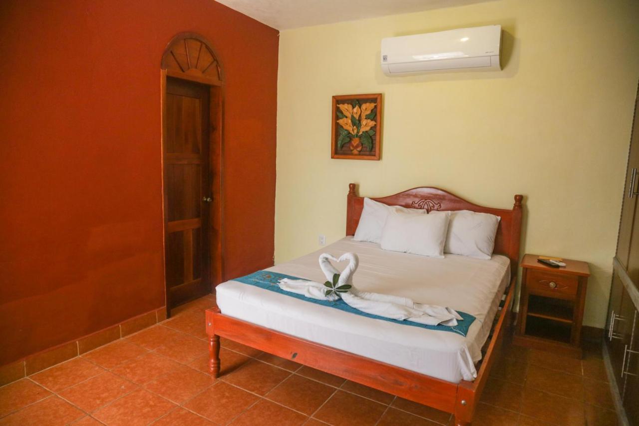 Navieros Rooms บากาลาร์ ภายนอก รูปภาพ