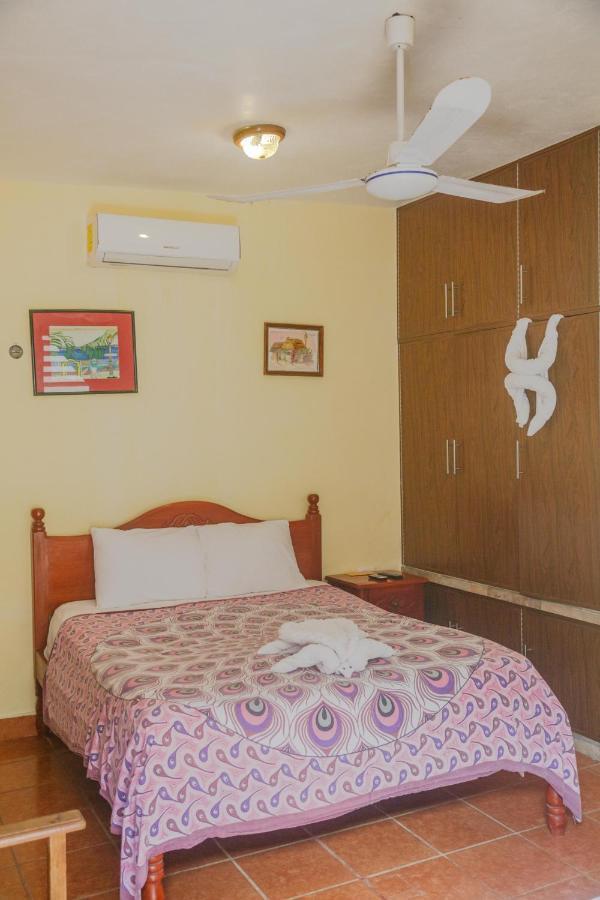Navieros Rooms บากาลาร์ ภายนอก รูปภาพ