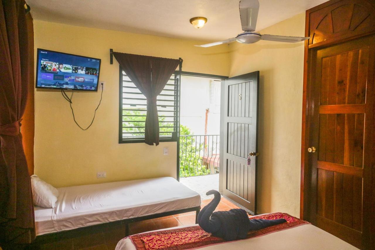 Navieros Rooms บากาลาร์ ภายนอก รูปภาพ