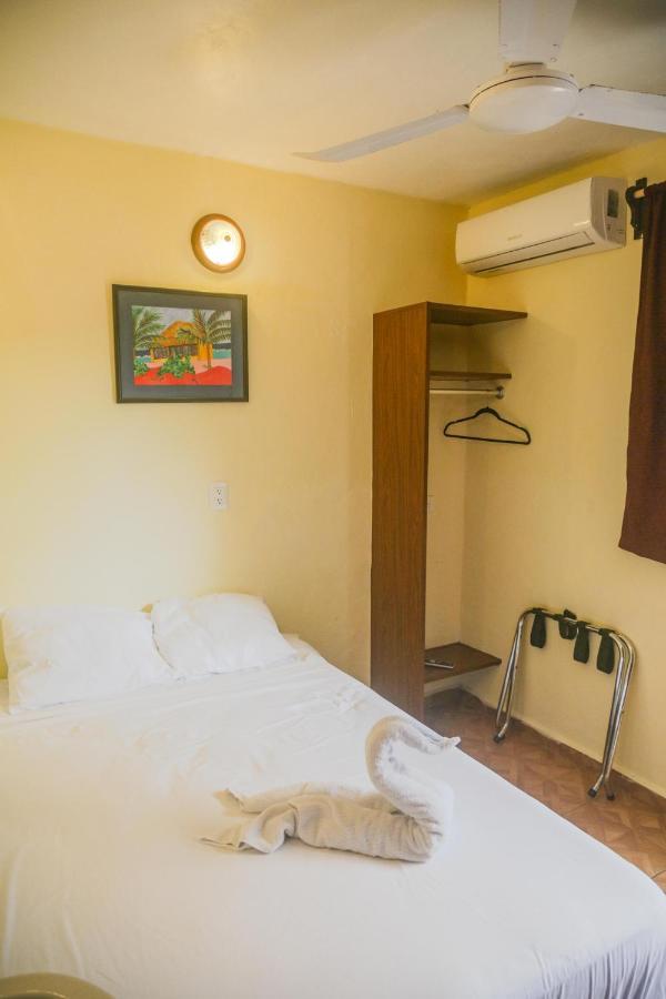 Navieros Rooms บากาลาร์ ภายนอก รูปภาพ